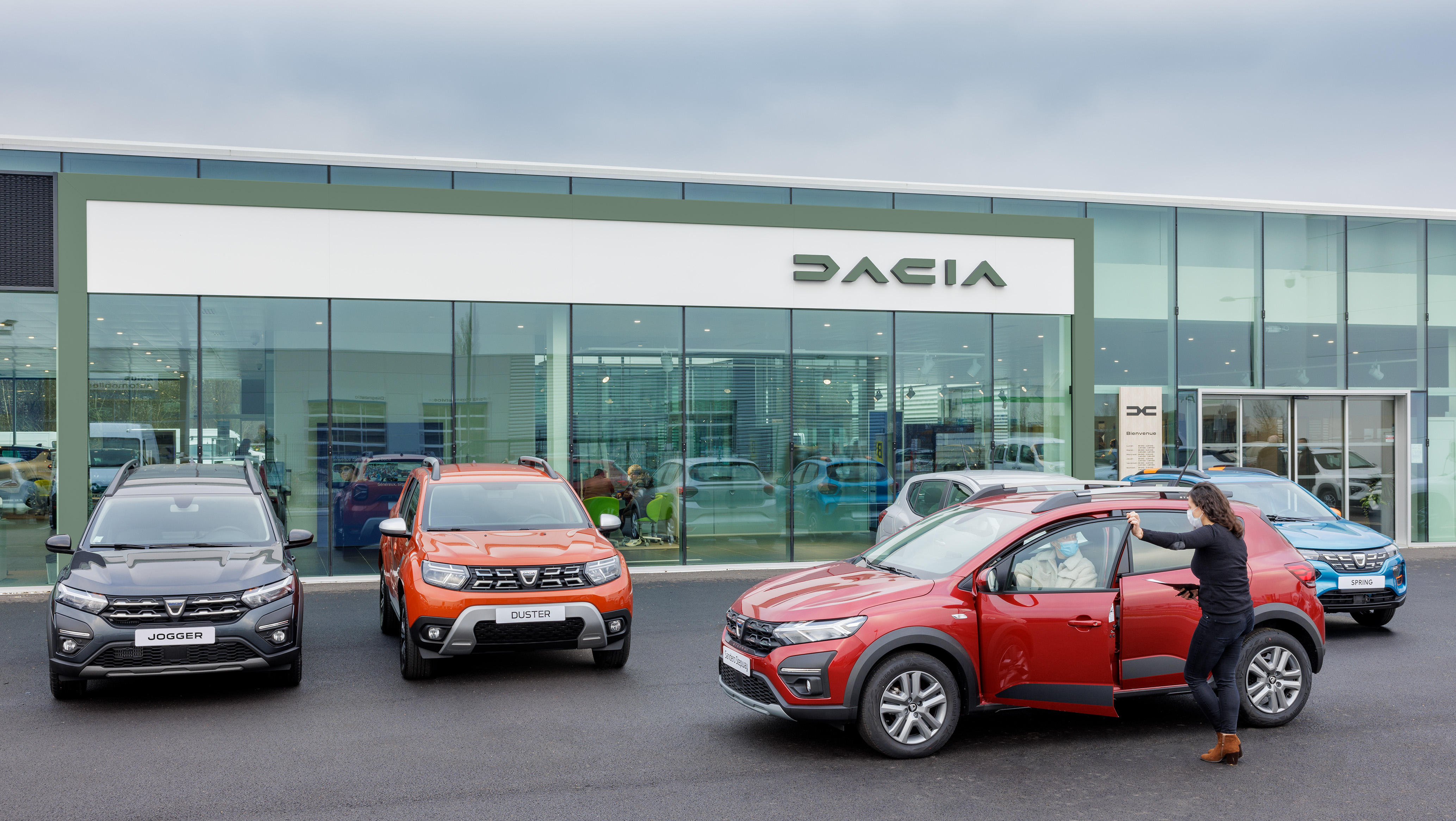 2022 - Story Dacia - Dealerships see Dacias new face (1).jpeg